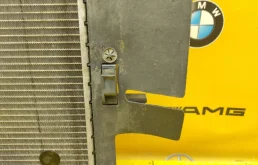 Радиатор охлаждения ДВС для Mercedes-Benz M class на фотографиях