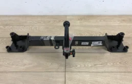 Фаркоп для Volkswagen Touareg 2024 года на фотографиях