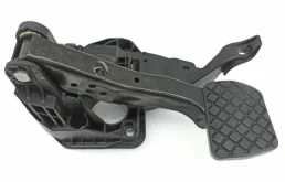 Педальный узел для Skoda Rapid 2020 года на фотографиях