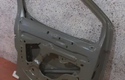 Дверь передняя левая для Citroen Berlingo 2014 года на фотографиях