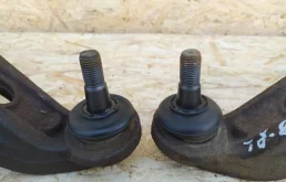 Рычаг задний левый верхний для Suzuki Grand Vitara 2012 года на фотографиях