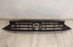 Решетка радиатора с эмблемой для Volkswagen Passat (B8) 2014-2019