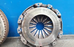 Маховик для Nissan Pathfinder 2005 года на фотографиях