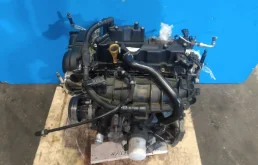 Двигатель без навесного для Ford Kuga 2015 года на фотографиях