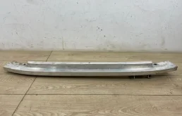 Усилитель бампера передний верхний для Audi Q7 на фотографиях