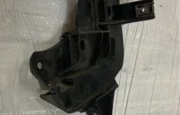 направляющая бампера лев для Land Rover Range Rover L322 2002-2012