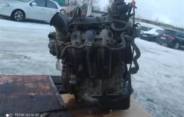 Двигатель без навесного для Volkswagen Polo 2008 года на фотографиях