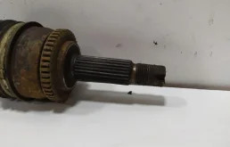 Привод передний левый для Hyundai Solaris 2018 года на фотографиях