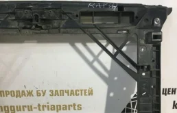 Панель радиатора (телевизор) для Skoda Rapid 2012 года на фотографиях