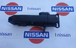 Ручка двери задняя левая внешняя для Nissan Note 2011 года на фотографиях