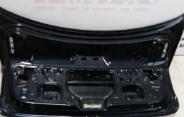 Дверь багажника для Volkswagen Jetta 2017 года на фотографиях