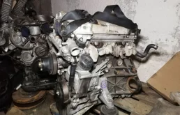 Двигатель без навесного для Mercedes-Benz CLK class 2001 года на фотографиях