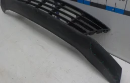 Фартук переднего бампера для Kia Rio на фотографиях