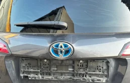 Молдинг двери задний левый для Toyota RAV4 2015 года на фотографиях