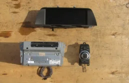 Головное мультимедийное устройство для BMW 5er 2011 года на фотографиях