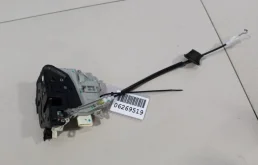 Замок задней левой двери для Audi Q5 2009 года на фотографиях