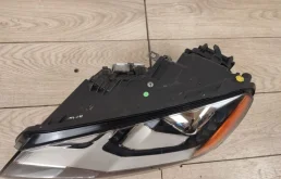 Фары для Volkswagen Touareg 2014 года на фотографиях