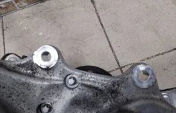 Кулак поворотный правый для Mercedes-Benz E class на фотографиях