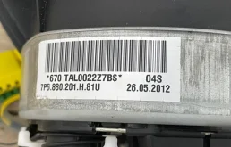 Подушка безопасности водителя для Volkswagen Touareg 2014 года на фотографиях