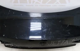 Дверь багажника для Volkswagen Jetta 2017 года на фотографиях