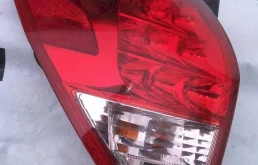 Фонарь левый для Toyota RAV4 на фотографиях