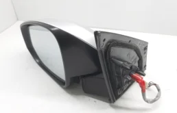 Зеркало боковое левое для Toyota RAV4 2014 года на фотографиях