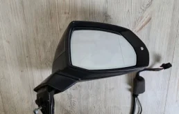 Зеркало боковое правое для Audi Q7 2020 года на фотографиях