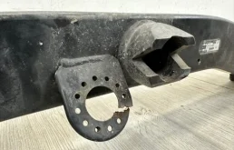 Фаркоп для Volkswagen Touareg 2005 года на фотографиях