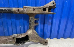 Задняя балка для Mitsubishi ASX 2010 года на фотографиях