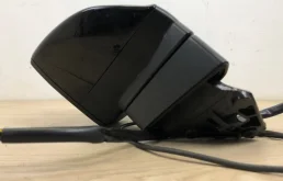 Стекла и зеркала для Audi Q7 2015 года на фотографиях