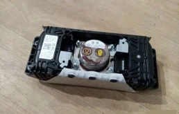 Подушка безопасности пассажира для Audi Q7 на фотографиях