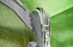 Накладка переднего бампера для Mitsubishi Pajero Sport 2024 года на фотографиях