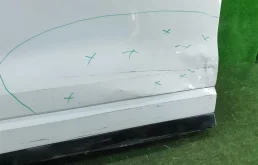 Дверь передняя левая для Audi Q3 2024 года на фотографиях