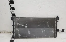 Радиатор охлаждения ДВС для Skoda Rapid 2019 года на фотографиях