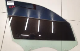 Стекло двери передней правой для BMW X1 E84 2009-2015