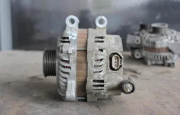 Генератор для Subaru Forester на фотографиях