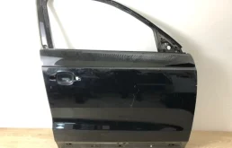 Дверь передняя правая для Audi Q3 2012 года на фотографиях