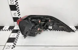 Фонарь левый для Toyota RAV4 2023 года на фотографиях