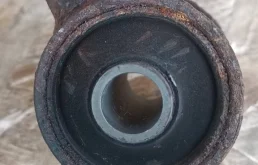 Рычаг передний правый верхний для Lexus LX на фотографиях