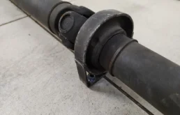 Карданный вал задний для Volvo XC90 2010 года на фотографиях