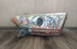 Фара правая для Toyota Highlander 2007 года на фотографиях
