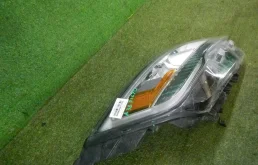 Фара правая для Ford Explorer на фотографиях