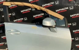 Дверь передняя правая для Honda Civic на фотографиях