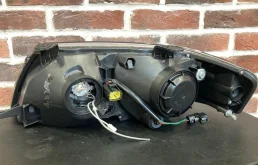 Фары для Nissan Almera Classic на фотографиях