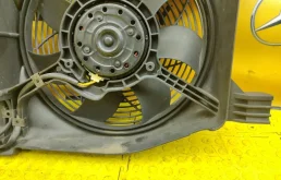 Вентилятор радиатора охлаждения ДВС для Mercedes-Benz M class 2004 года на фотографиях