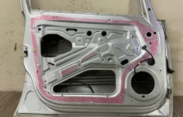 Двери для Opel Zafira 2007 года на фотографиях