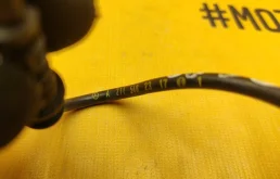 Датчик ABS передний правый для Mercedes-Benz E class на фотографиях