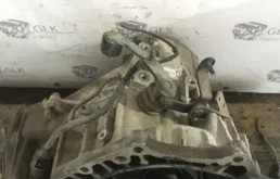 МКПП для Kia Carnival 2002 года на фотографиях