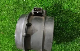 Датчик массового расхода воздуха для BMW X5 на фотографиях