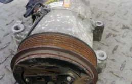 Компрессор кондиционера для Nissan Primera 2003 года на фотографиях